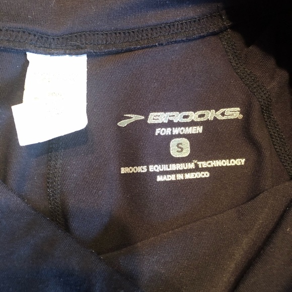Brooks Leggings. Small. Zipper with slit at ankle - Picture 3 of 8